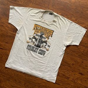 Vintage 90s Pittsburgh Penguins Stanley Cup T